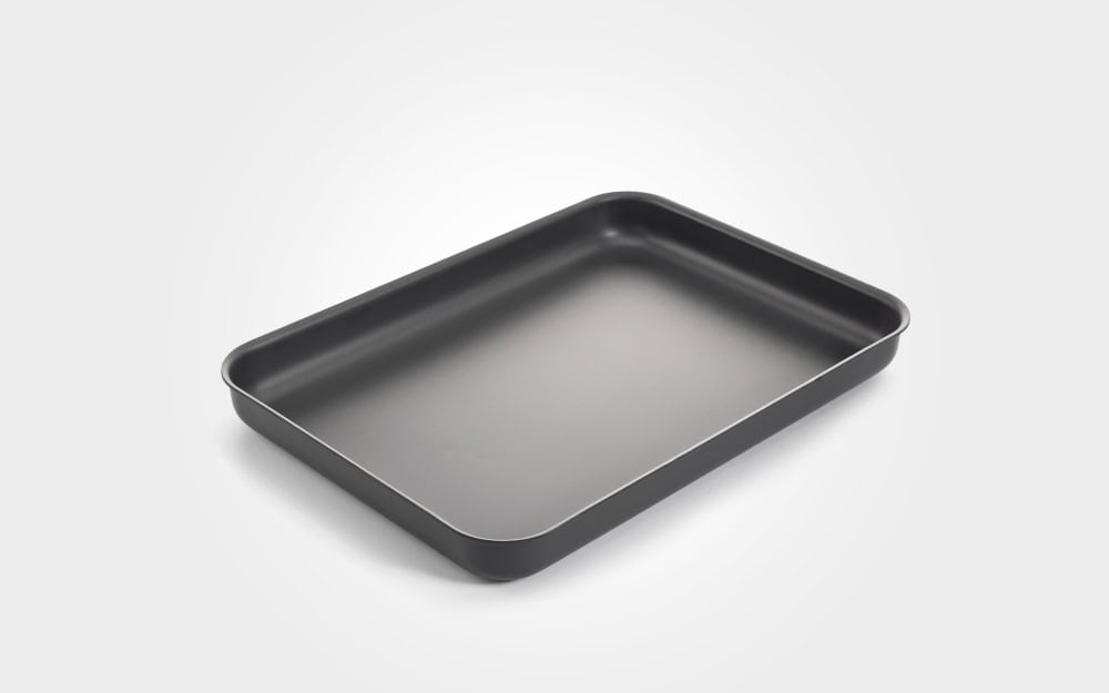 Everhot Hard Anodised Roasting Tray - Small - cutout - shallow angle