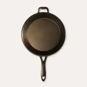 Hornbeam Cast Iron Skillet - 26cm - cut out from above